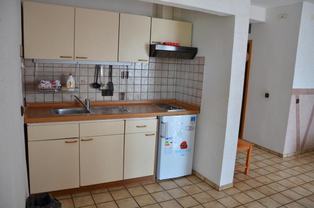 Apartmani Kemac Stara Novalja Kültér fotó